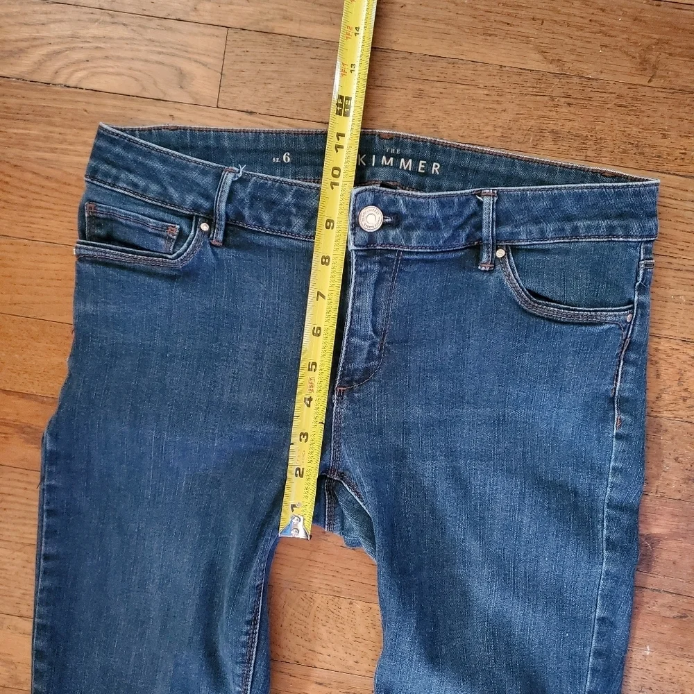 White House Black Market zipper blue jeans size 6